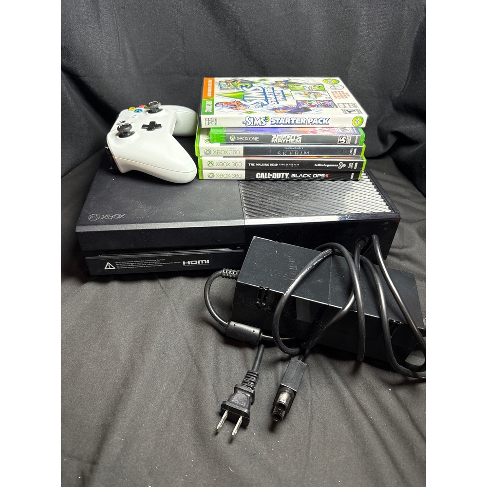 Microsoft Xbox One 500GB Console Black Bundle with Controller and 5 Games
